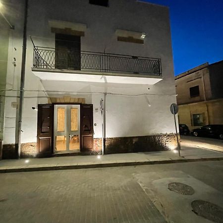 Ferienwohnung Casa In Piazzetta Balestrate Exterior foto
