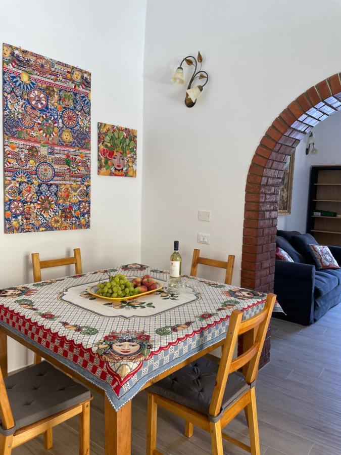 Ferienwohnung Casa In Piazzetta Balestrate Exterior foto