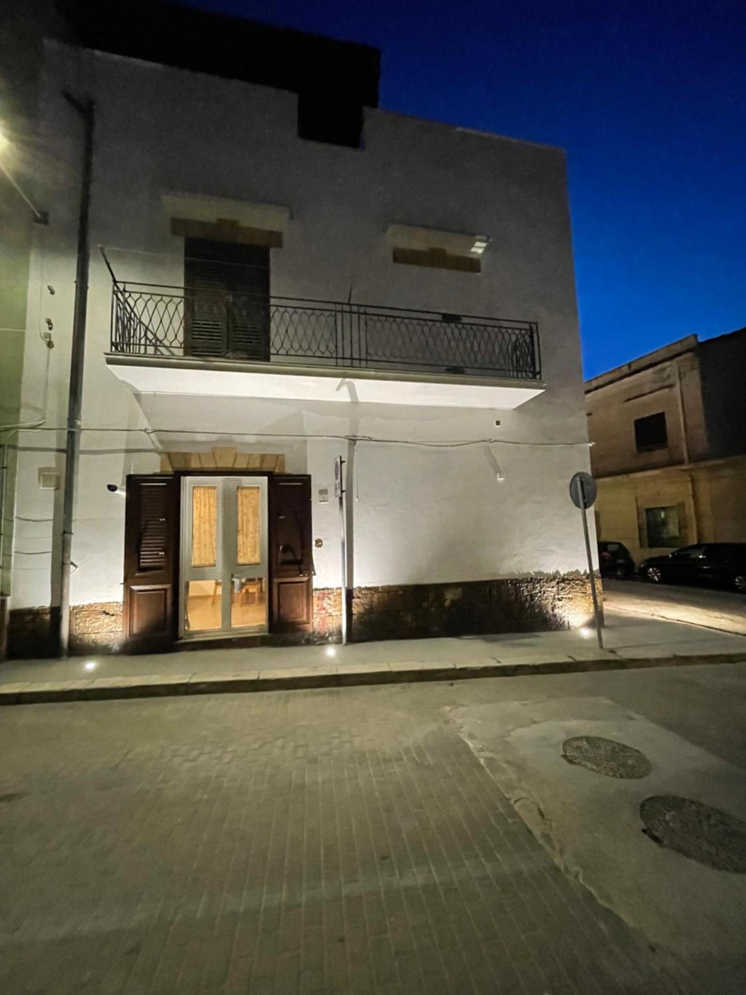 Ferienwohnung Casa In Piazzetta Balestrate Exterior foto